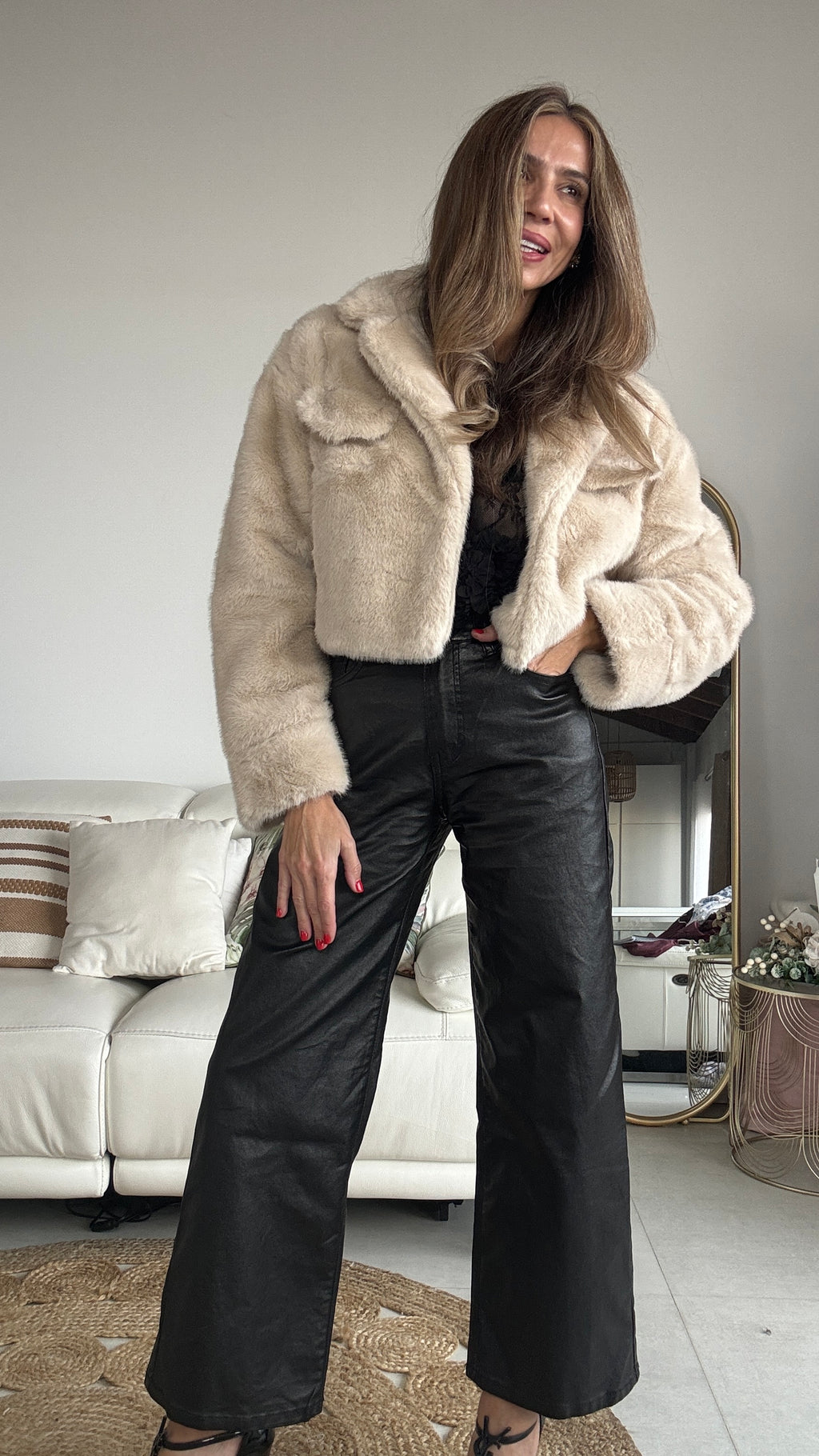 Chaqueta de pelo crop top