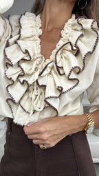 Camisa pana volantes