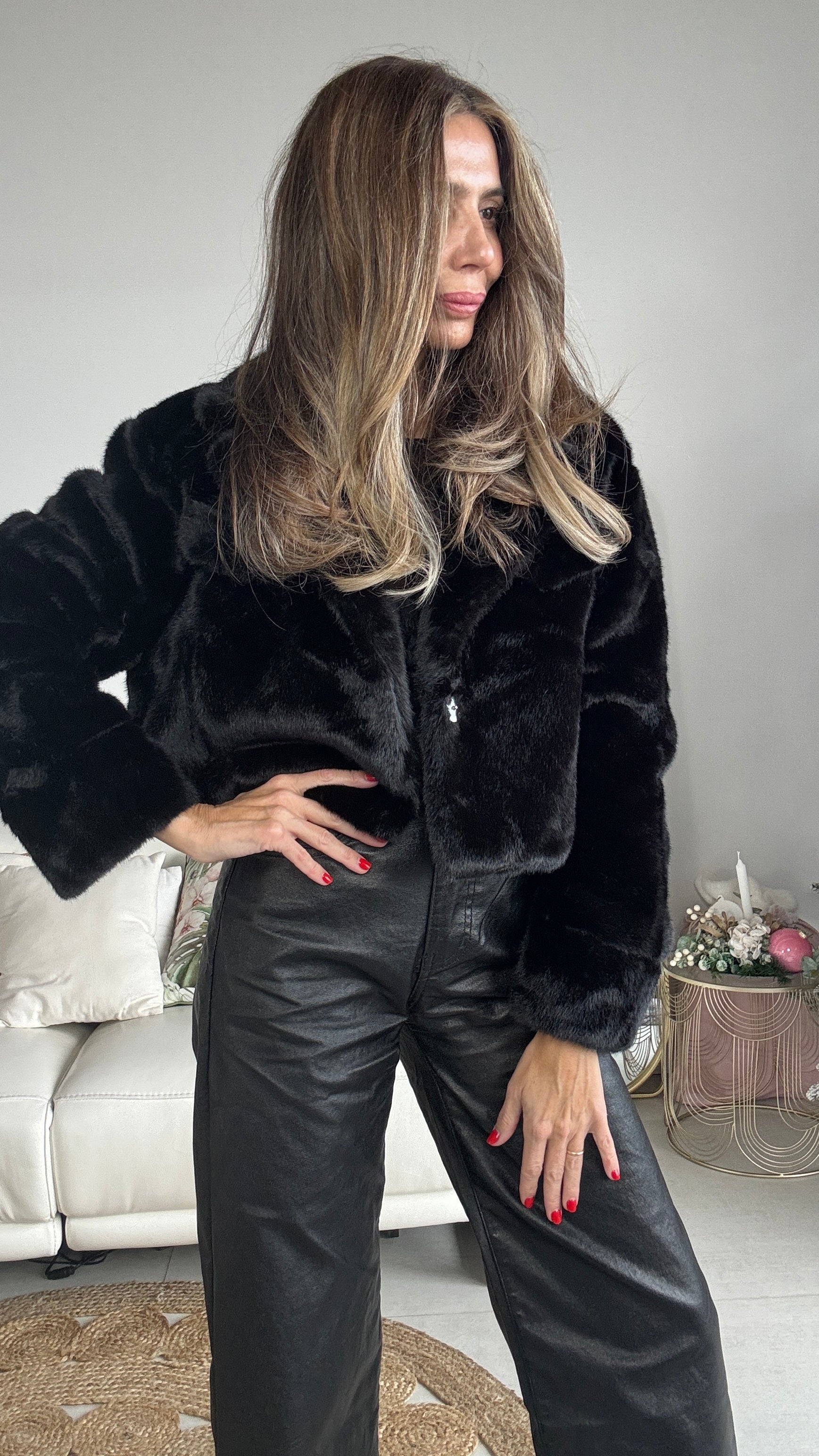 Chaqueta de pelo crop top