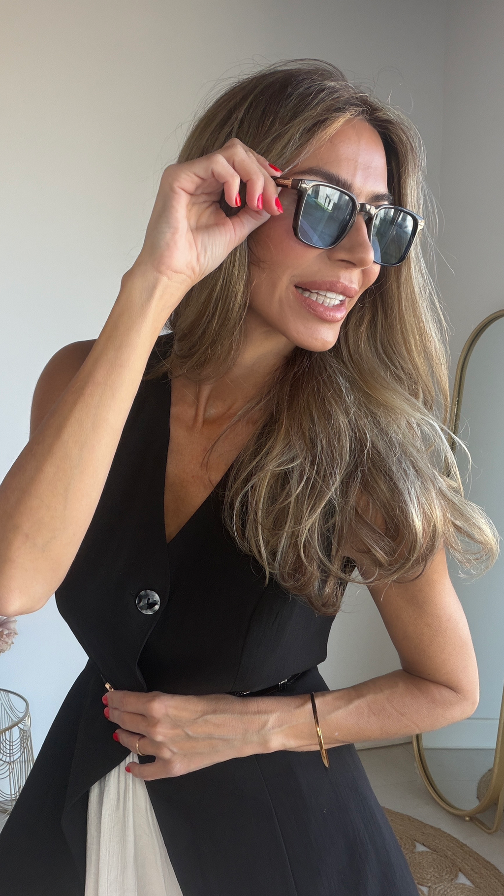 gafas negras cristal azul