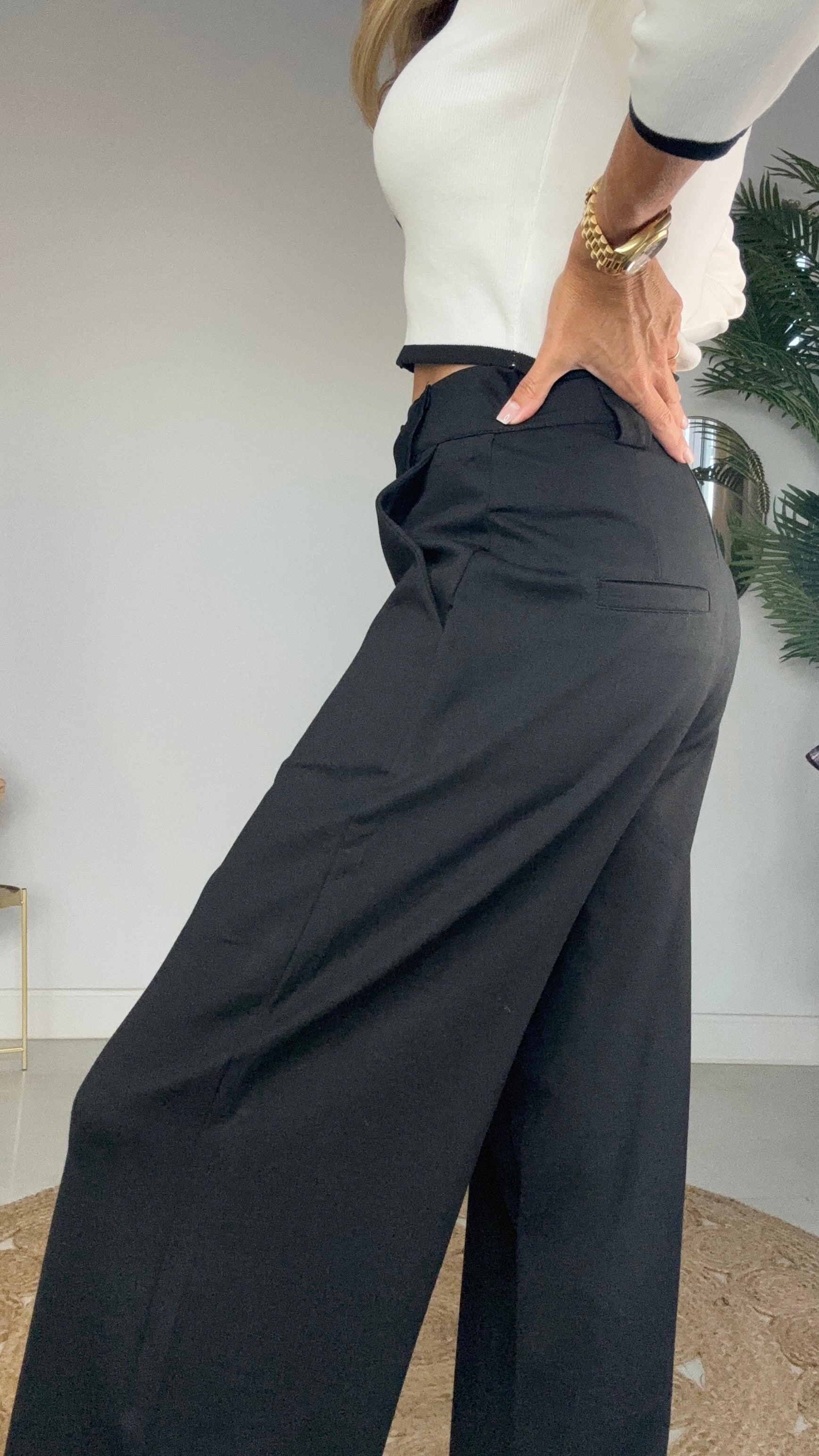 Pantalón Negro Esencial