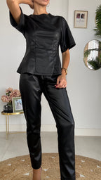 Pantalón polipiel mom