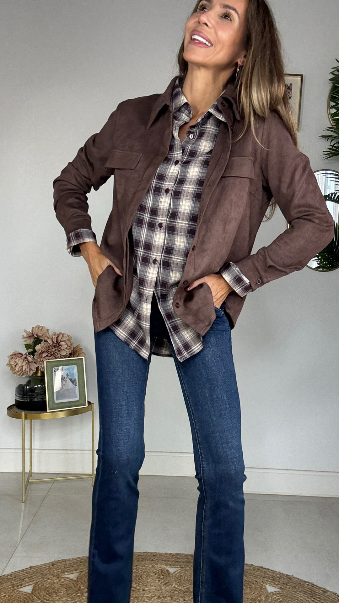 Camisa/sobre camisa Antelina color marrón.